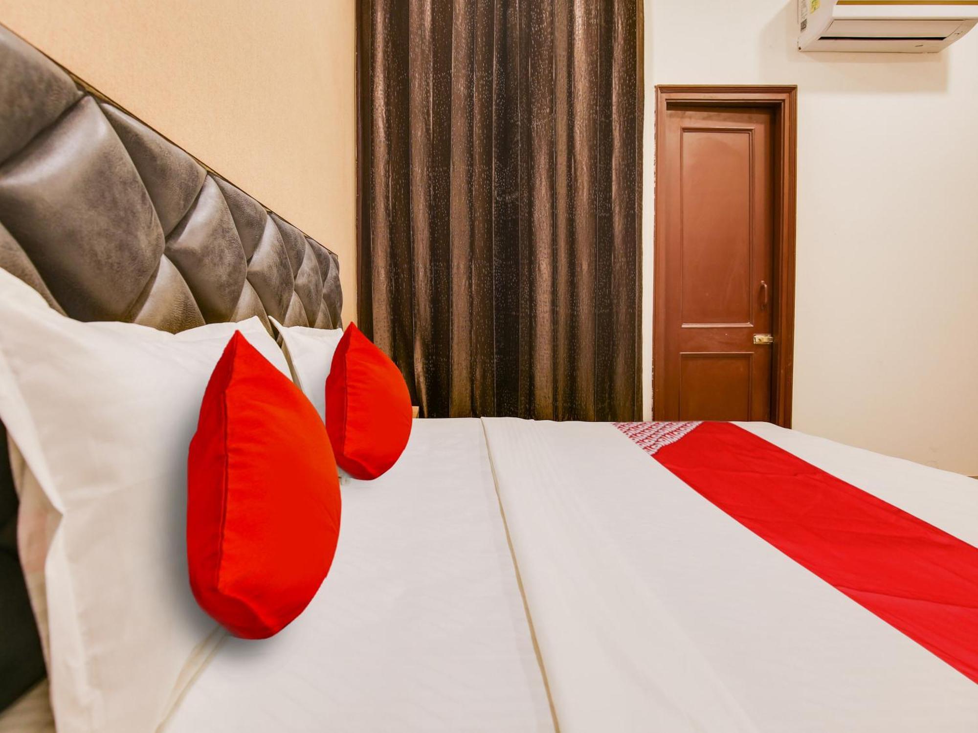 Hotel O Baran Classic Лудяна Екстериор снимка