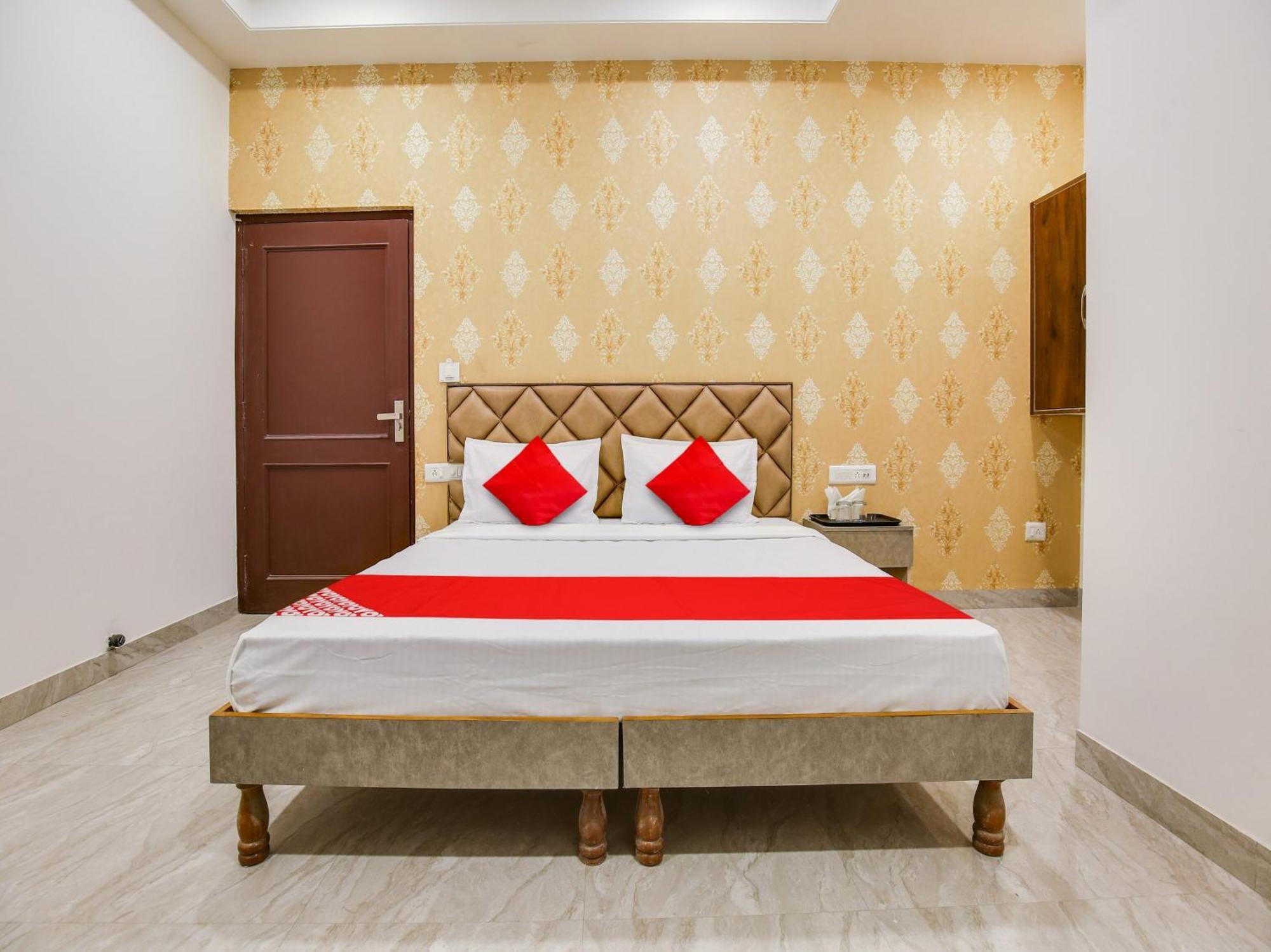 Hotel O Baran Classic Лудяна Екстериор снимка